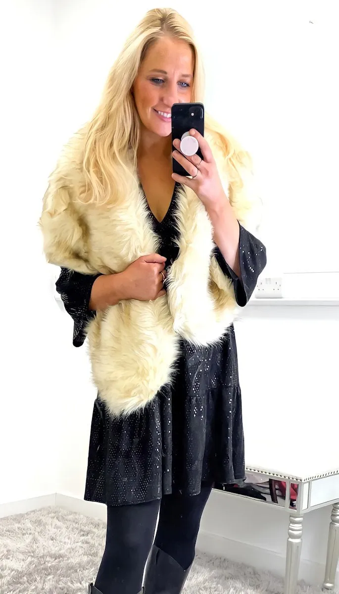 8766 Beige Fur Wrap