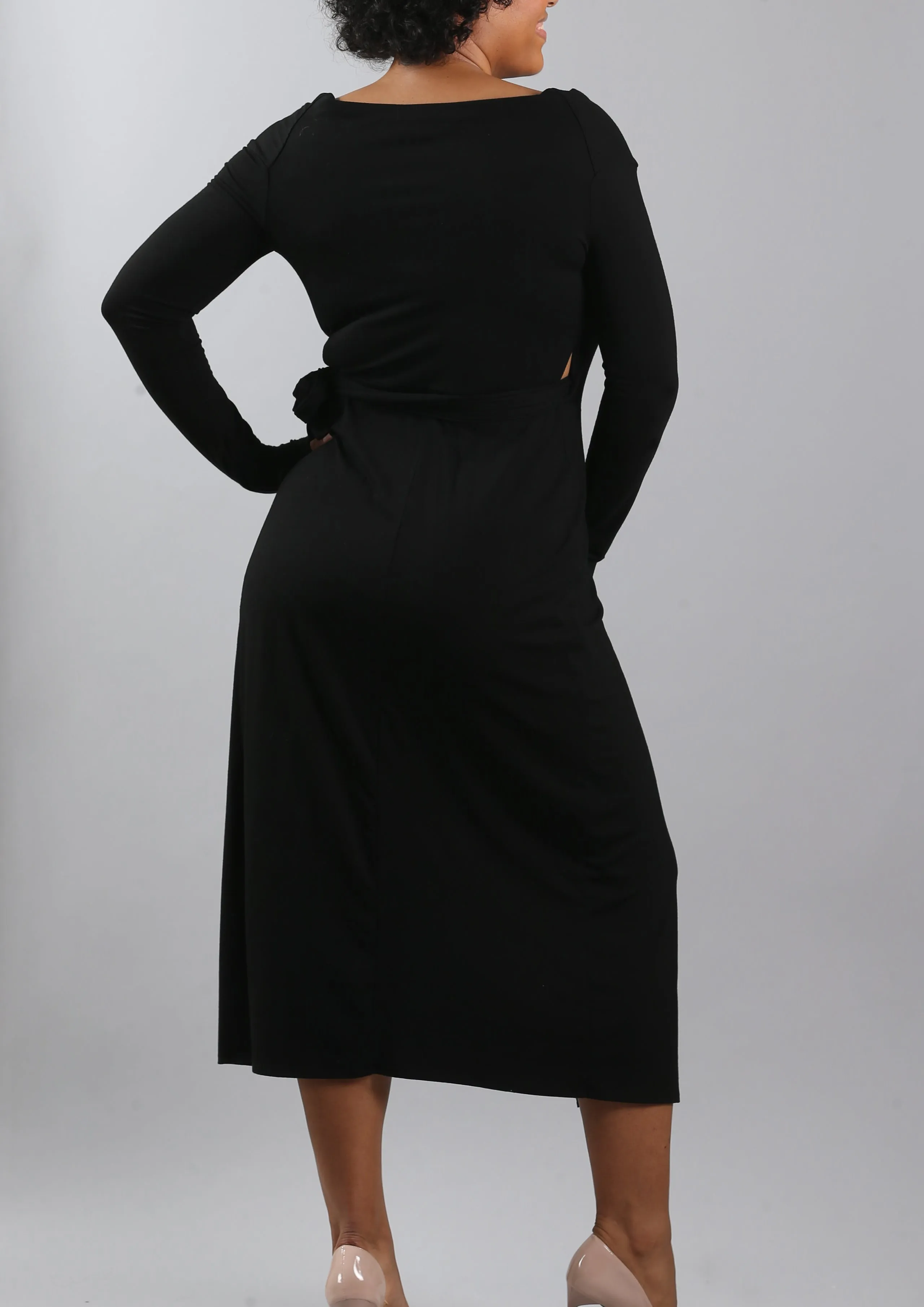 Black v-neck Dama Wrap Midi Dress