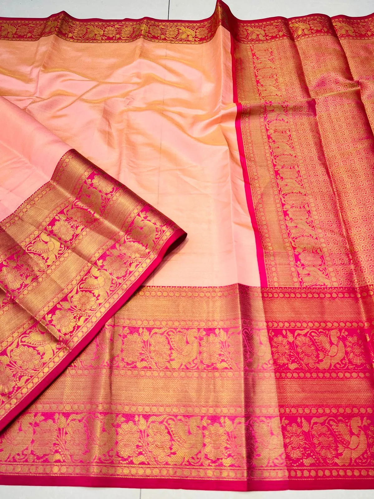 Groovy Pink Kanjivaram Silk Saree With Splendorous Blouse Piece