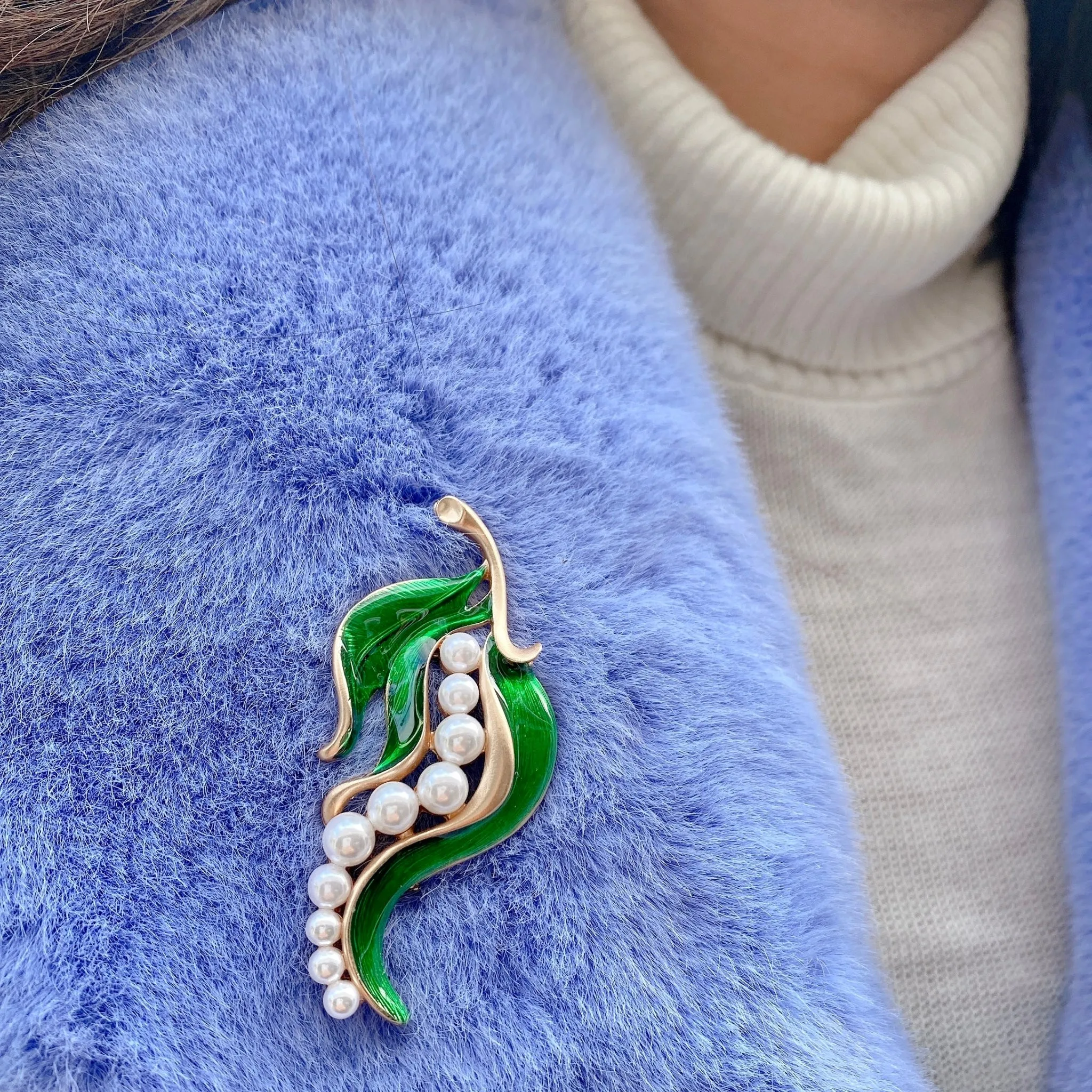 Pea Brooch Green Brooch with Pearl and Enamel