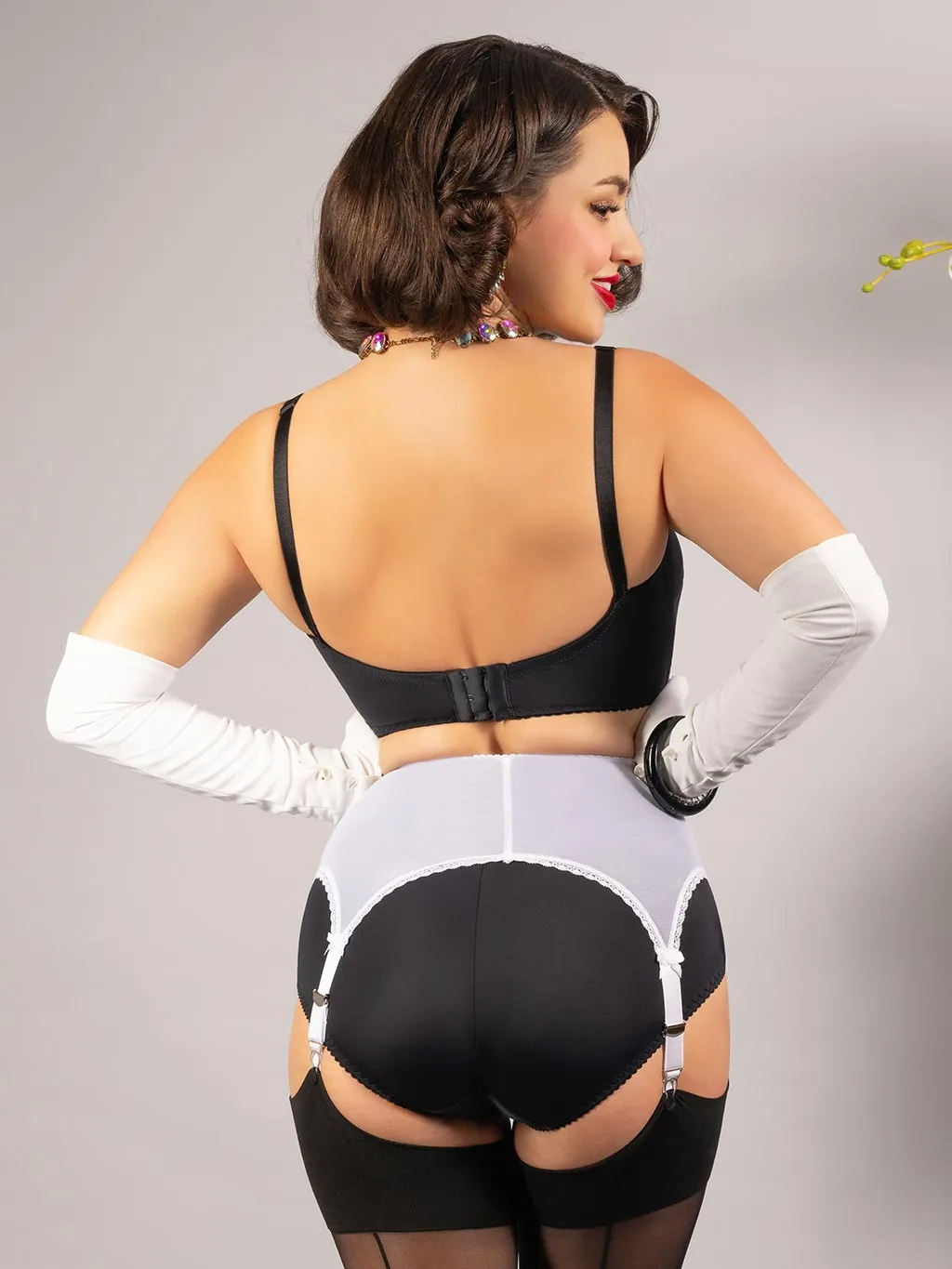 Pull On Suspender Belt White: Ltd Ed