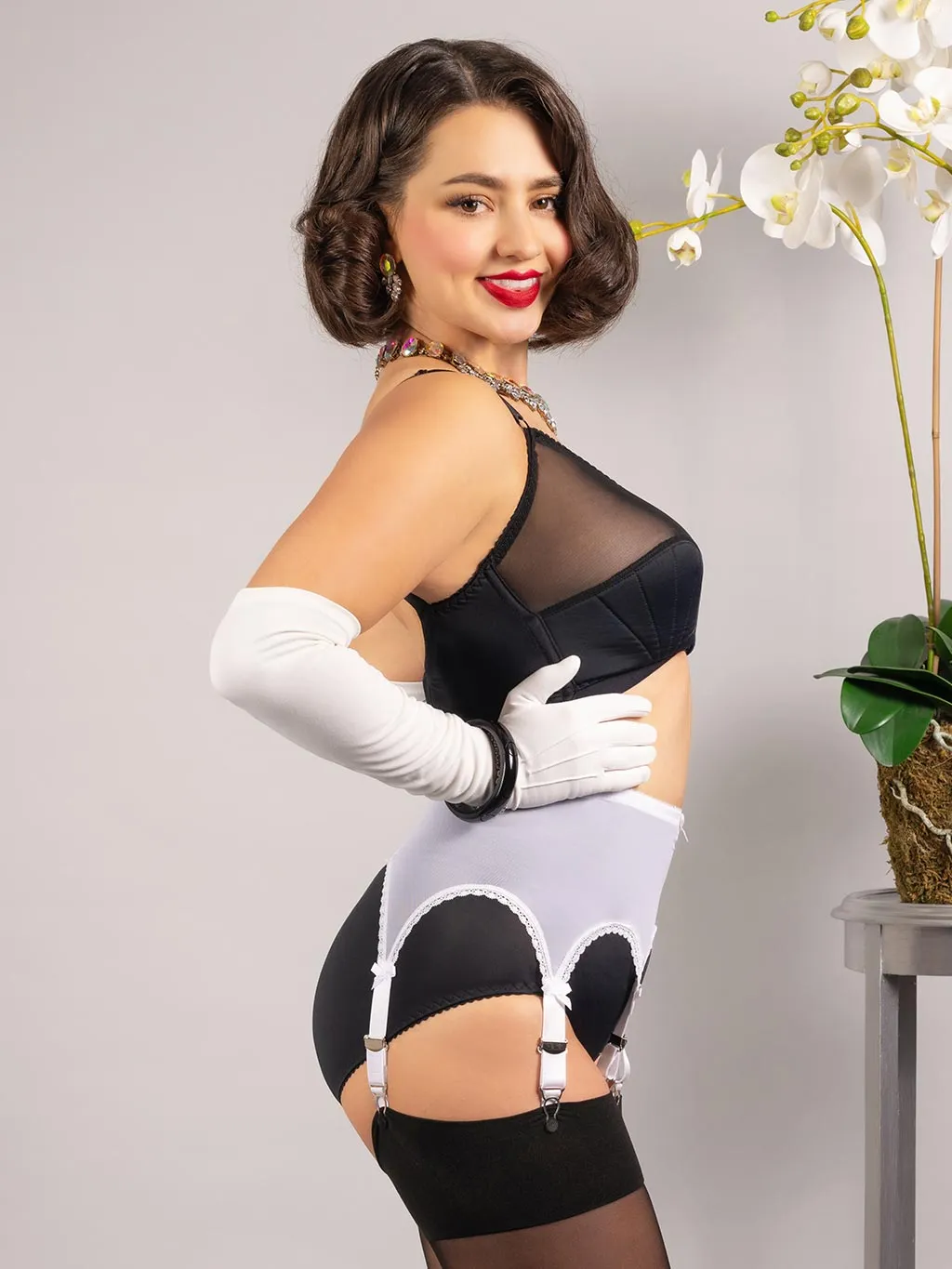 Pull On Suspender Belt White: Ltd Ed