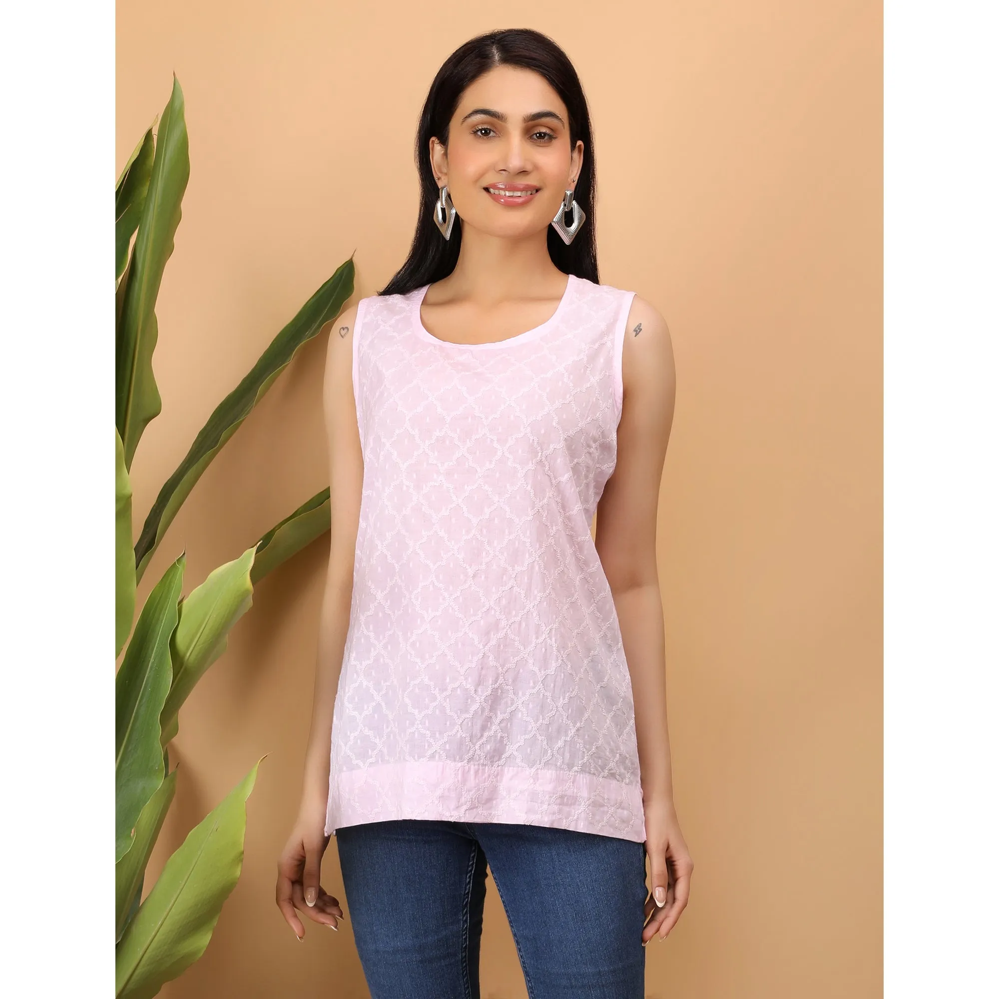 Shwet Women Pink Chikankari Sleevless Top