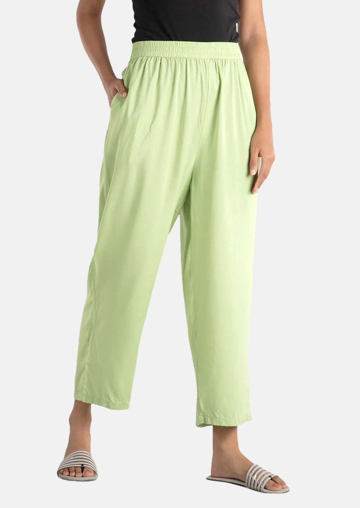 Straight Leg Trouser With Side Pockets