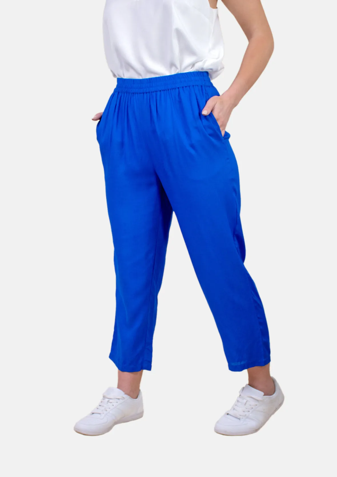 Straight Leg Trouser With Side Pockets