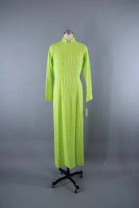 Vintage 1970s Ao Dai Vietnamese Dress / Lime Green