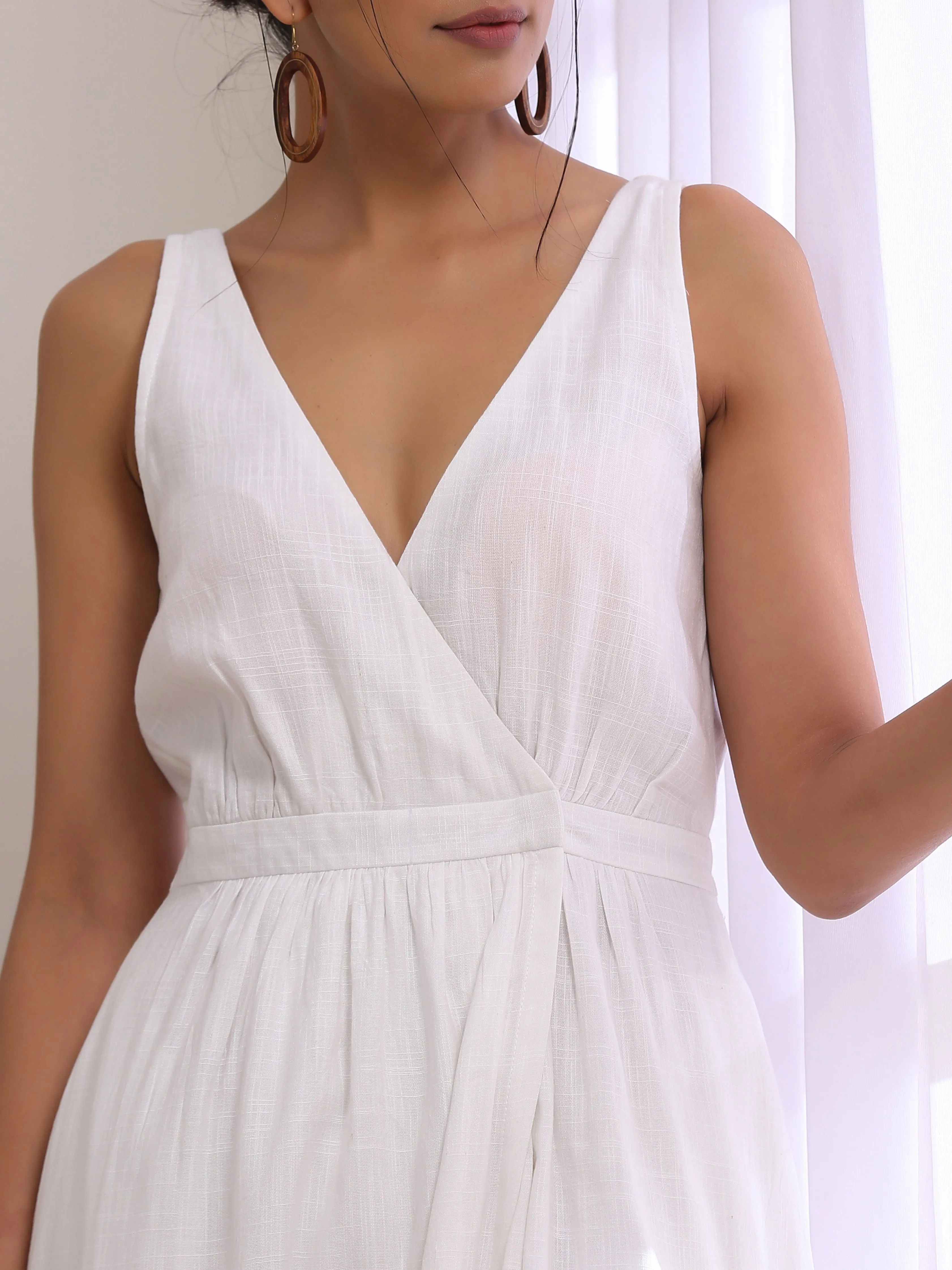 White Slub Texture Sleeveless Wrap Dress