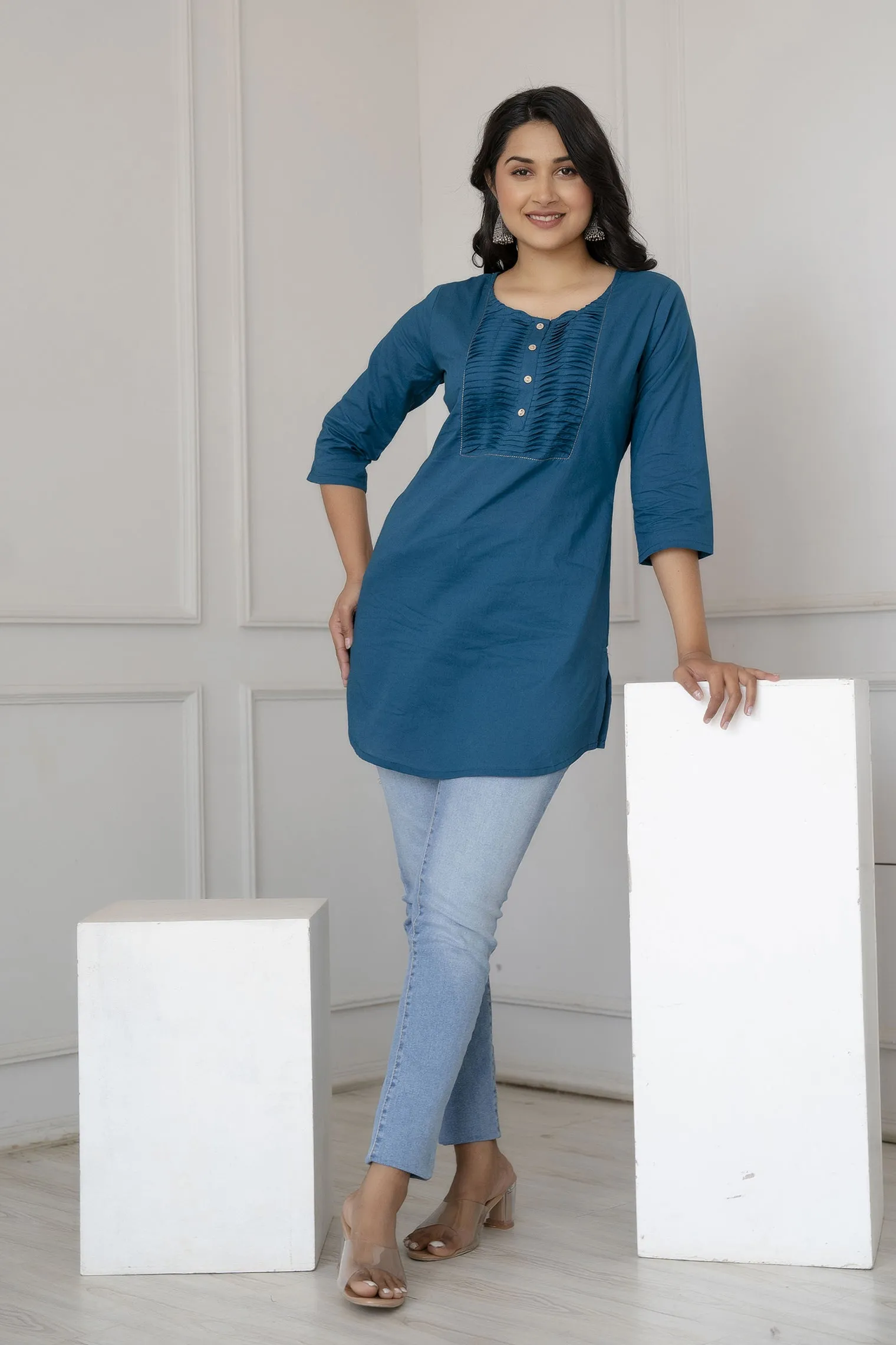 Women Teal Blue Straight Tunic With Three Quaretr Sleeves